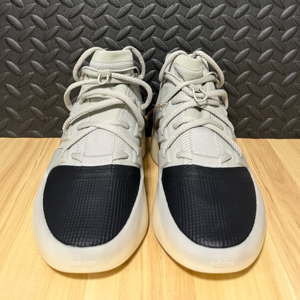Fear of God Athletics x Adidas Sesame Carbon Basketball Shoes IE6188 Mens Sz 9.5 - Picture 2 of 5